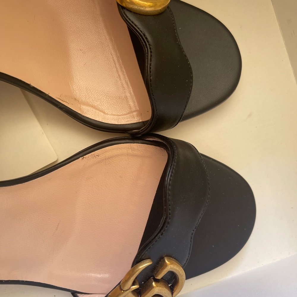 Gucci Black Leather Mid-Heel Slingback Sandals with Gold GG - Picture 5 of 5